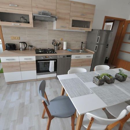 Jirina Appartments Прага Екстериор снимка