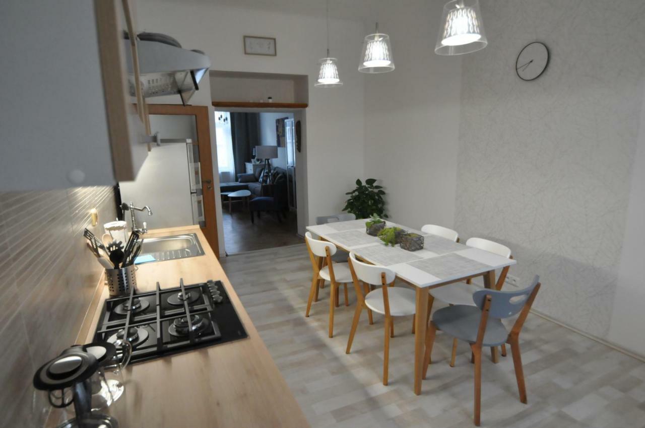 Jirina Appartments Прага Екстериор снимка