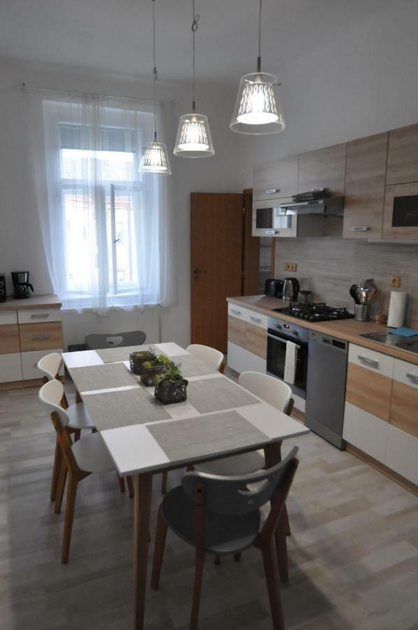 Jirina Appartments Прага Екстериор снимка